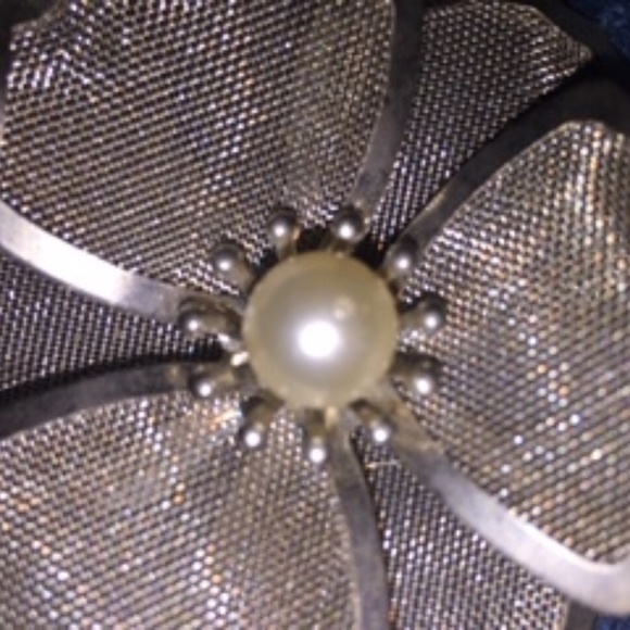 Foral mesh brooch - Picture 7 of 7